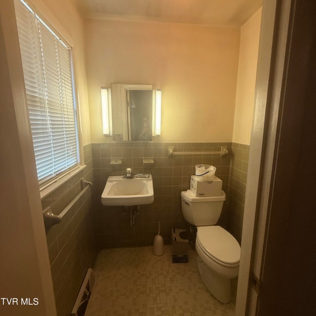 Photo #21: 136 Longview Rd Road