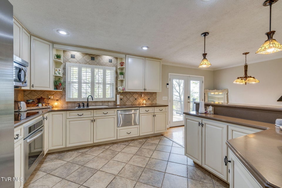 Photo #13: 2001 Welch Road