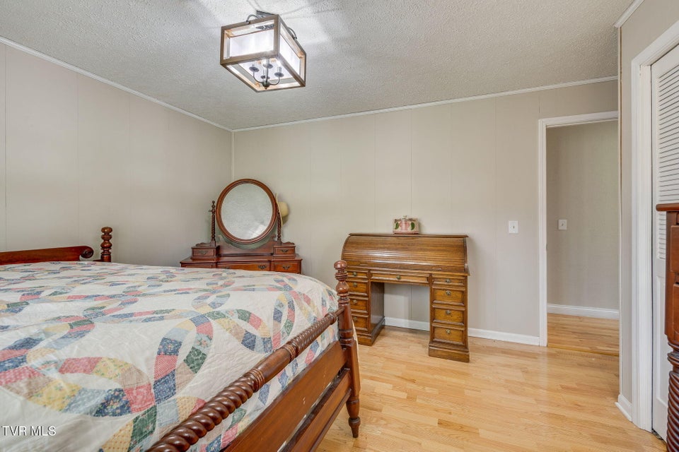 Photo #21: 2001 Welch Road