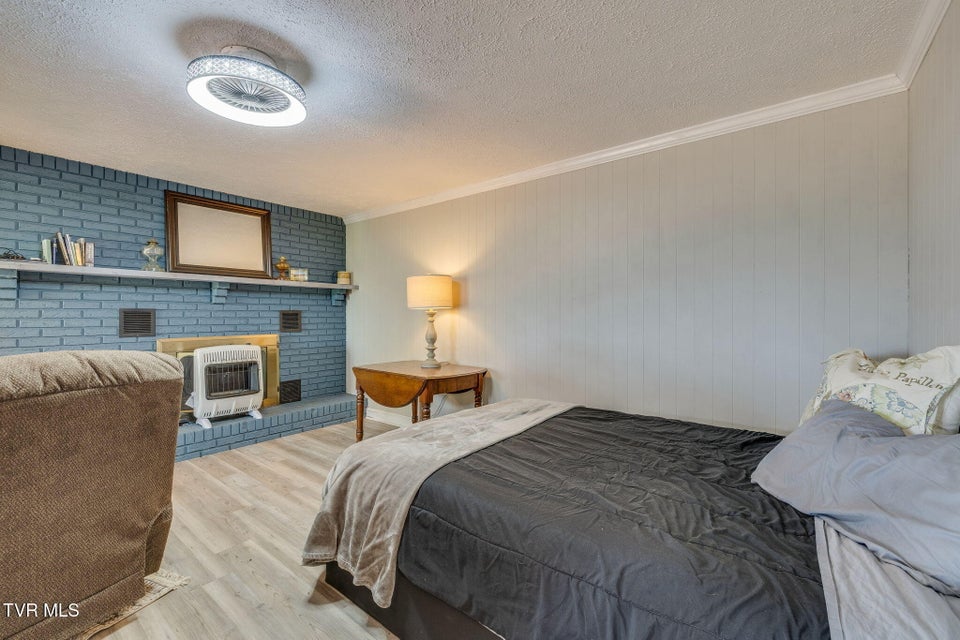 Photo #27: 2001 Welch Road