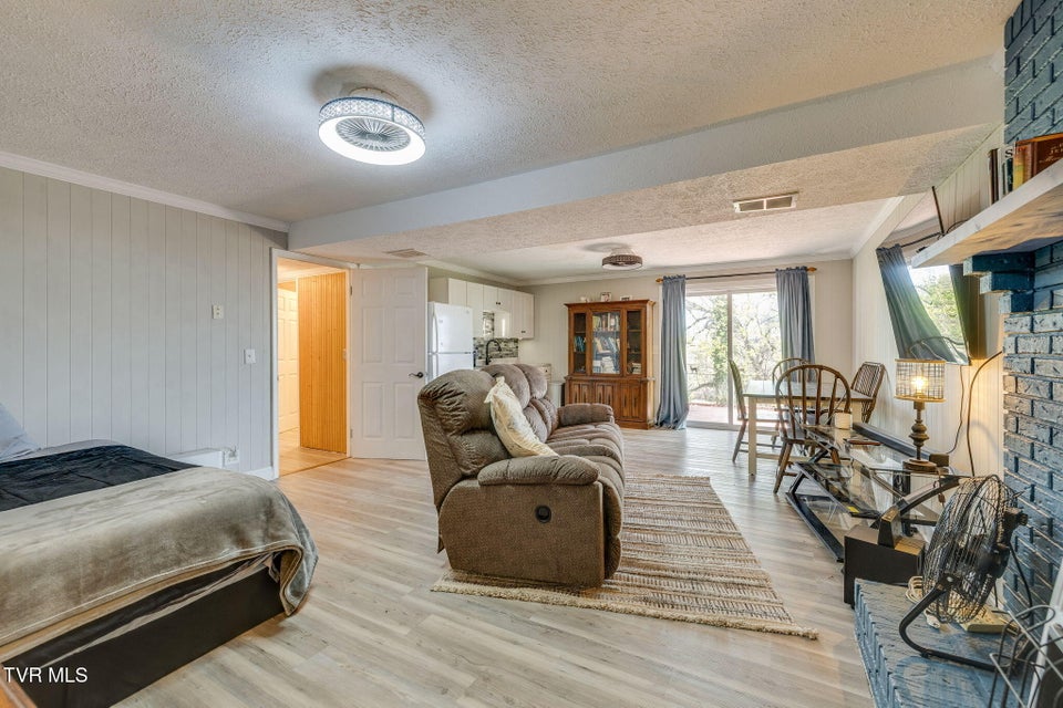 Photo #28: 2001 Welch Road