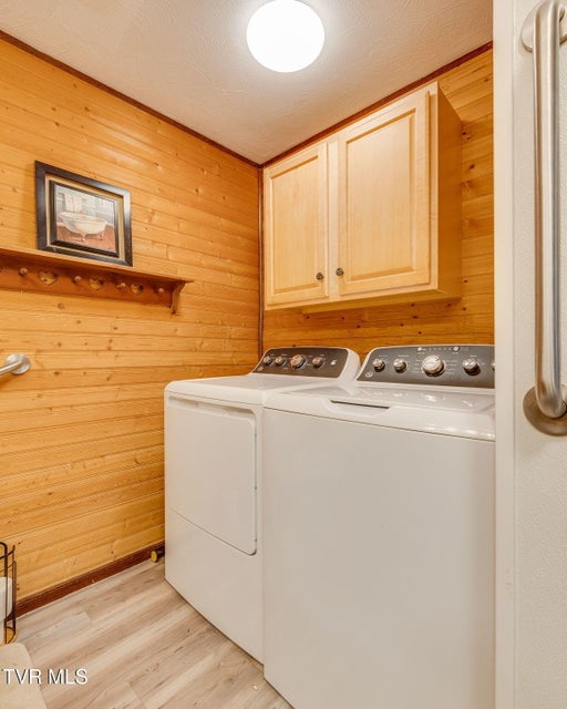 Photo #33: 2001 Welch Road