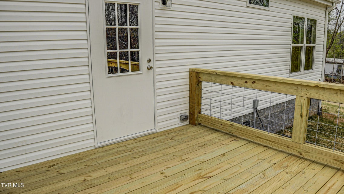 Photo #43: 850 Meadow View Road