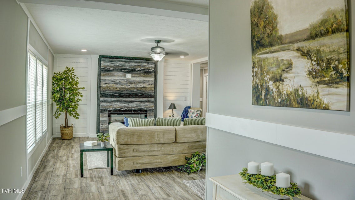 Photo #5: 850 Meadow View Road