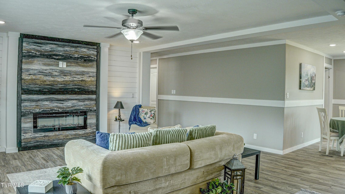 Photo #6: 850 Meadow View Road