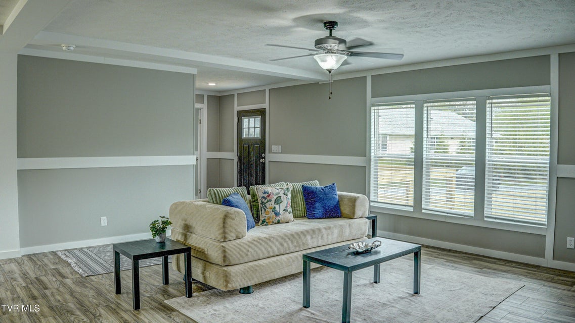 Photo #8: 850 Meadow View Road