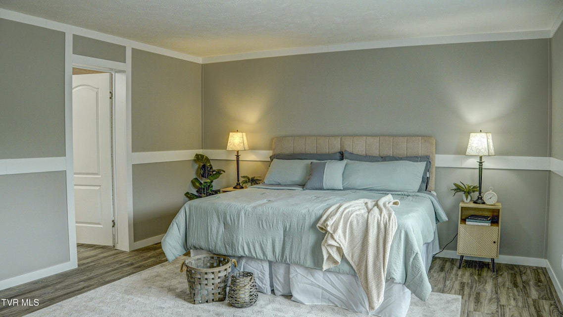 Photo #19: 850 Meadow View Road