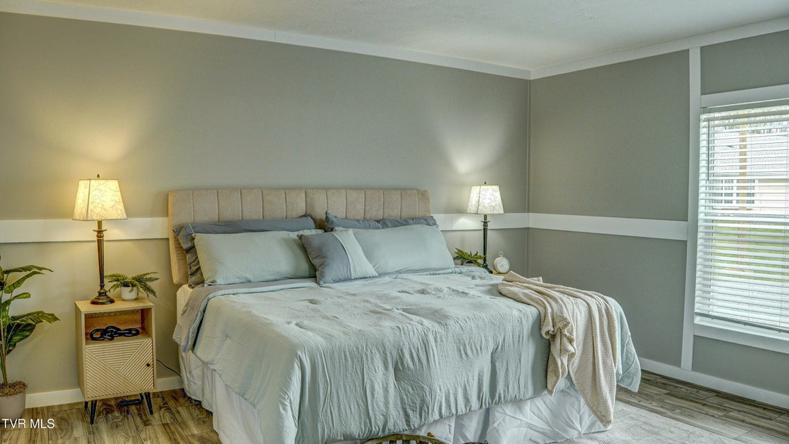 Photo #20: 850 Meadow View Road