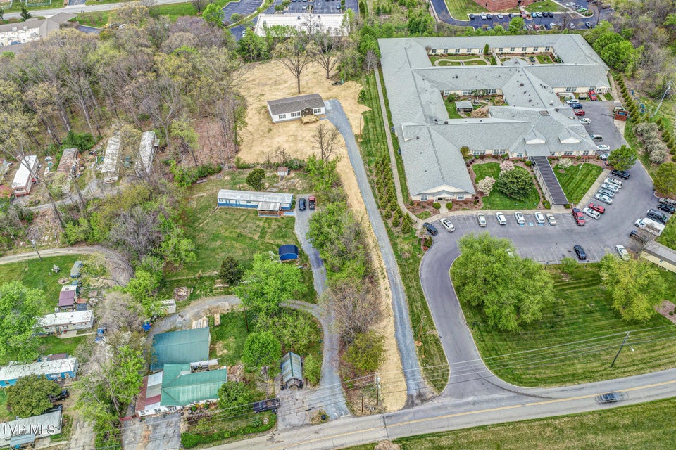 Photo #53: 850 Meadow View Road