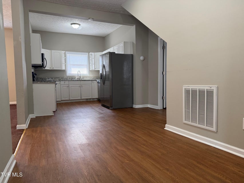 Photo #11: 142 Wanola Avenue