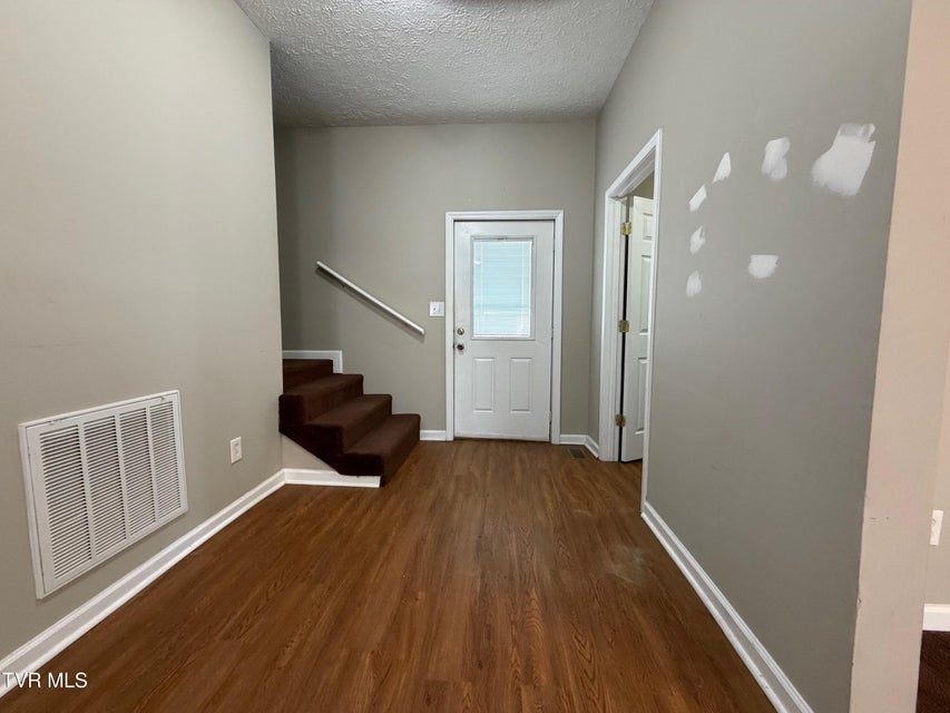 Photo #33: 142 Wanola Avenue