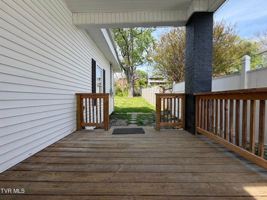 Photo #35: 142 Wanola Avenue