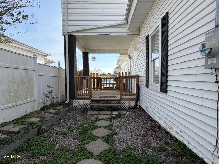 Photo #36: 142 Wanola Avenue