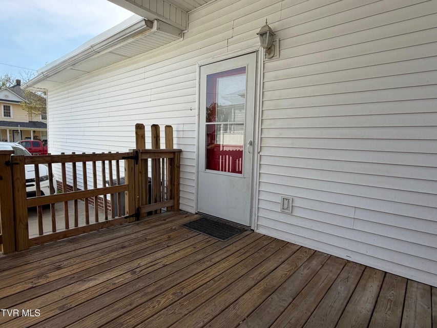 Photo #34: 142 Wanola Avenue