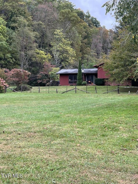 Photo #31: 451 Heaton Creek Road