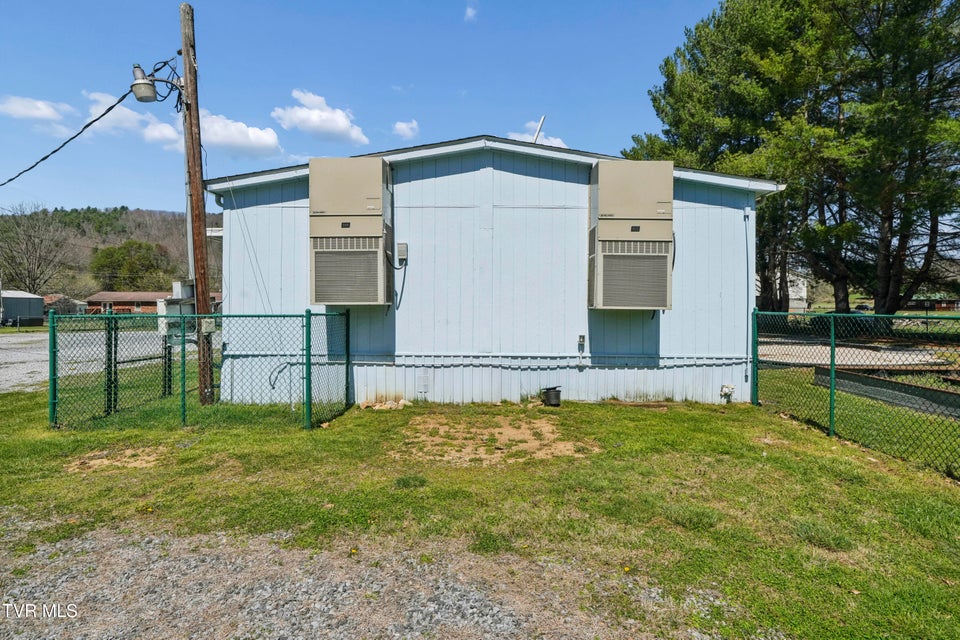 Photo #24: 551 Mocking Bird Court