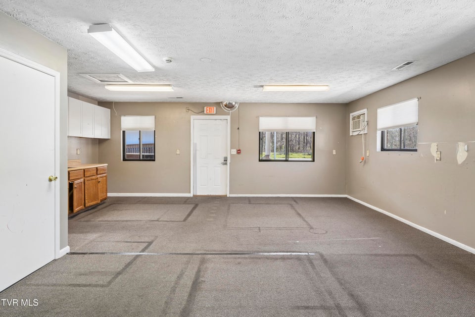 Photo #32: 551 Mocking Bird Court