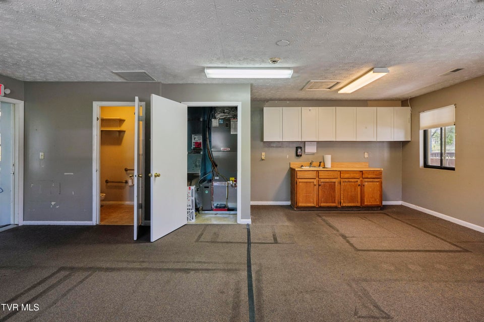 Photo #33: 551 Mocking Bird Court