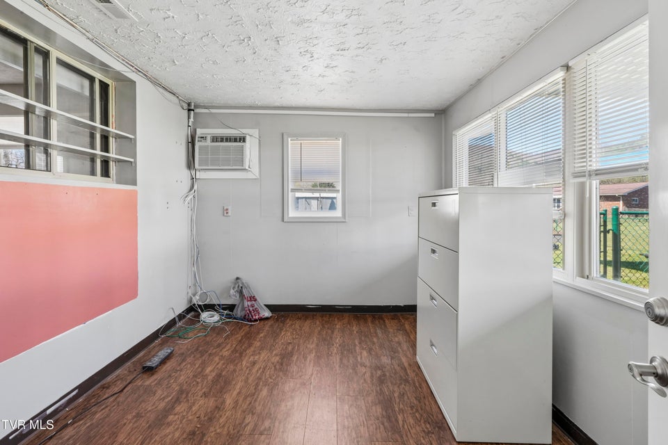 Photo #36: 551 Mocking Bird Court