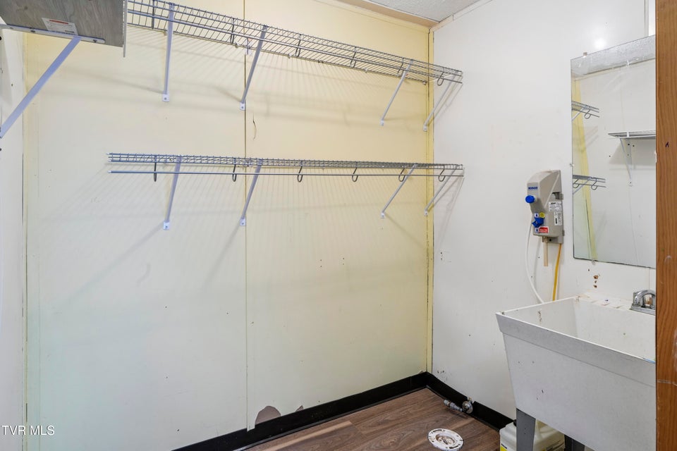 Photo #60: 551 Mocking Bird Court