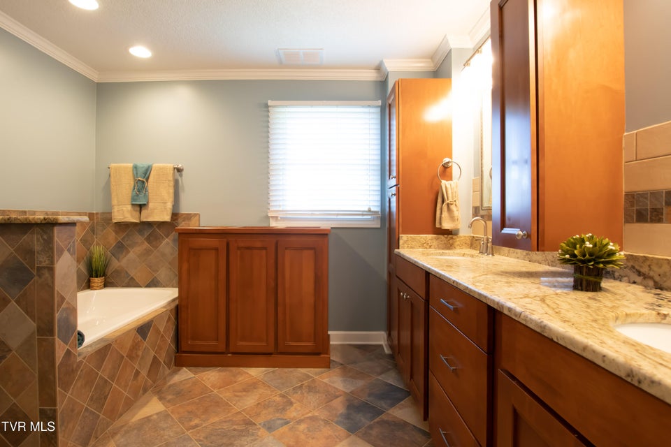 Photo #41: 64 Fairway Drive