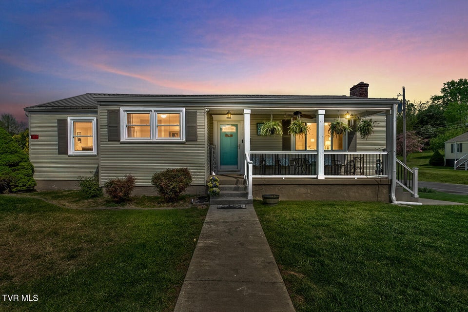 Photo #40: 1605 Blackmore Street