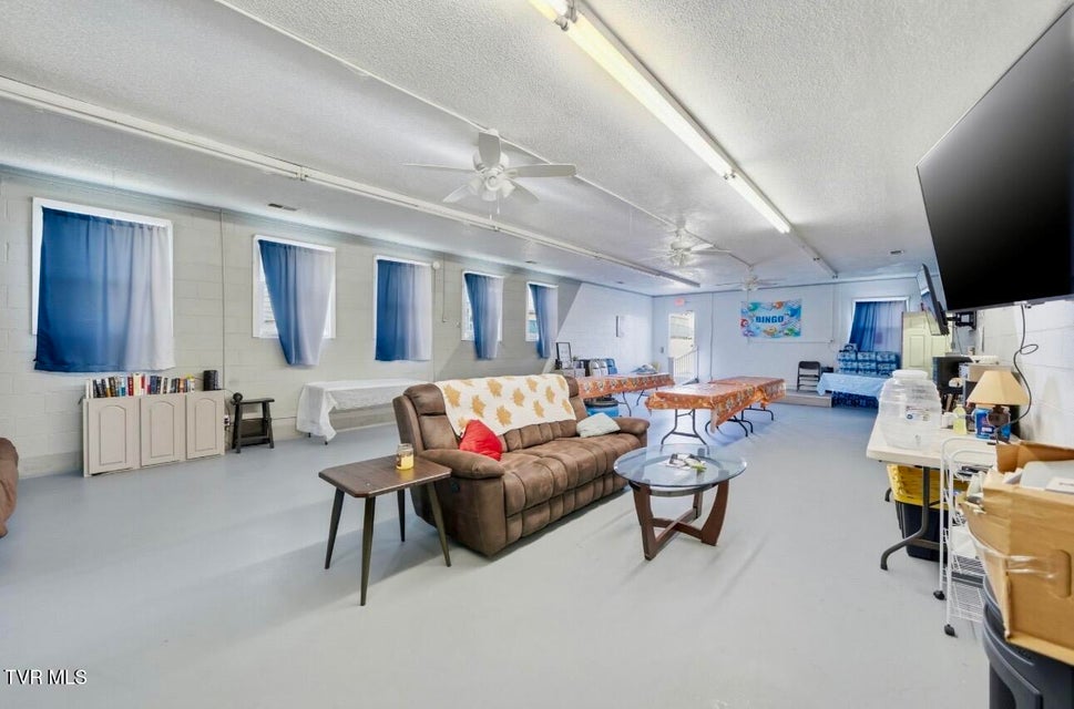 Photo #7: 300 Chilhowie Avenue