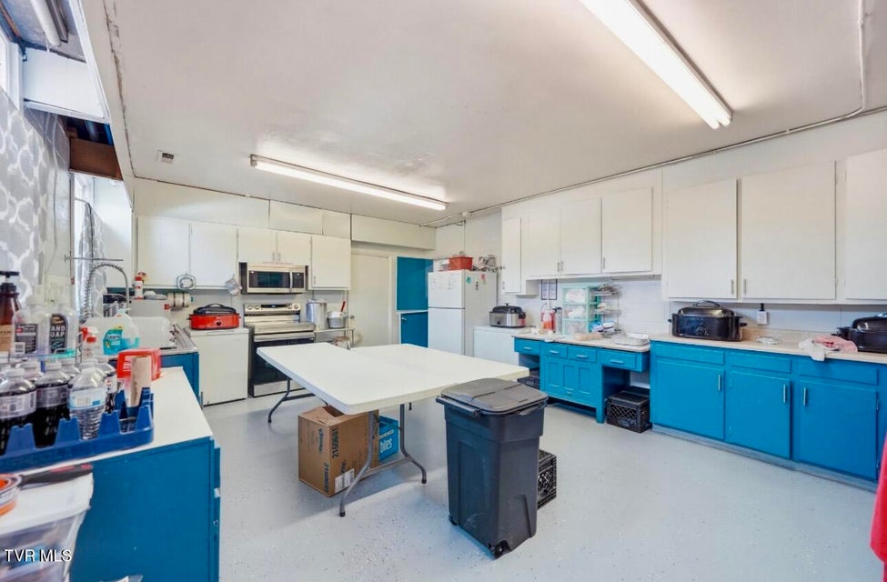 Photo #9: 300 Chilhowie Avenue