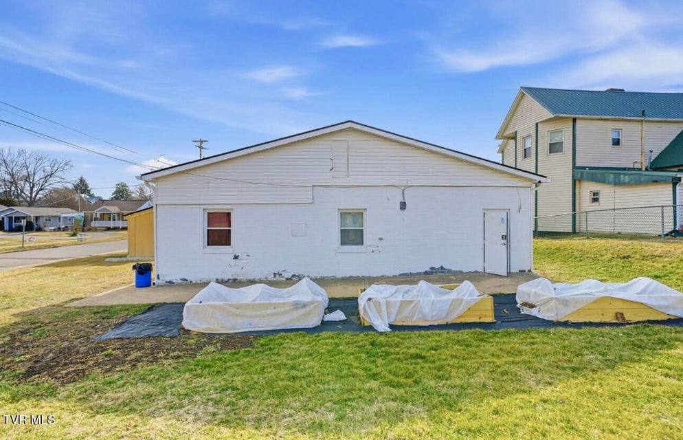 Photo #29: 300 Chilhowie Avenue