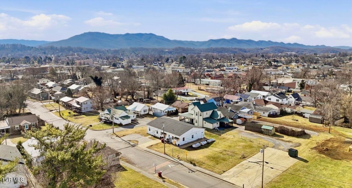 Photo #30: 300 Chilhowie Avenue