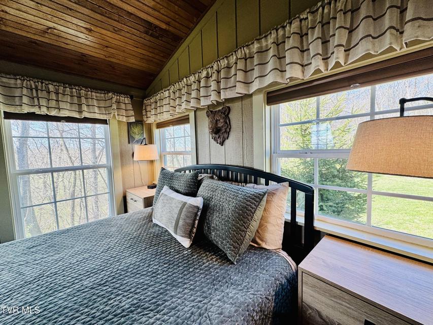 Photo #31: 639 Saylor Hill Road