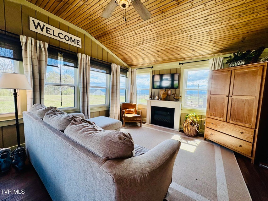 Photo #20: 639 Saylor Hill Road