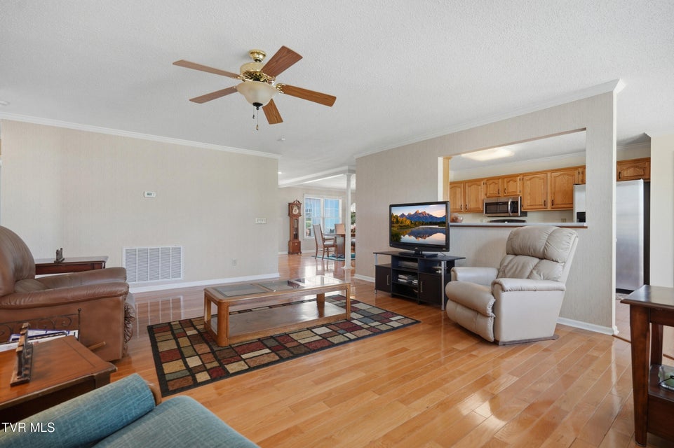 Photo #9: 4105 Sioux Drive