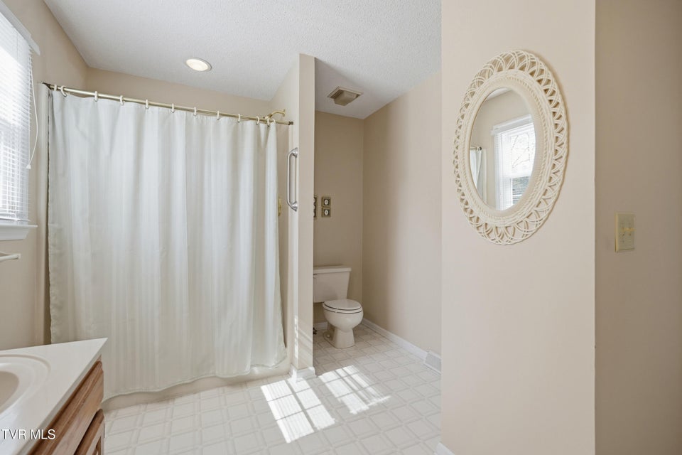 Photo #18: 4105 Sioux Drive