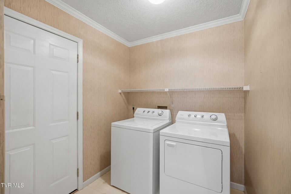 Photo #20: 4105 Sioux Drive