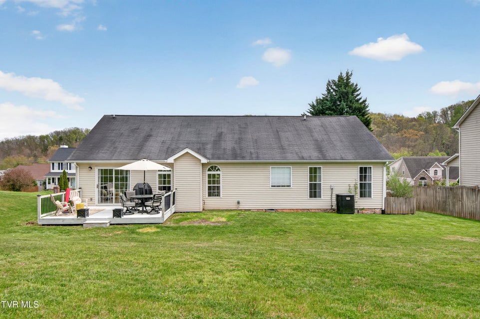 Photo #35: 319 Leslie Court