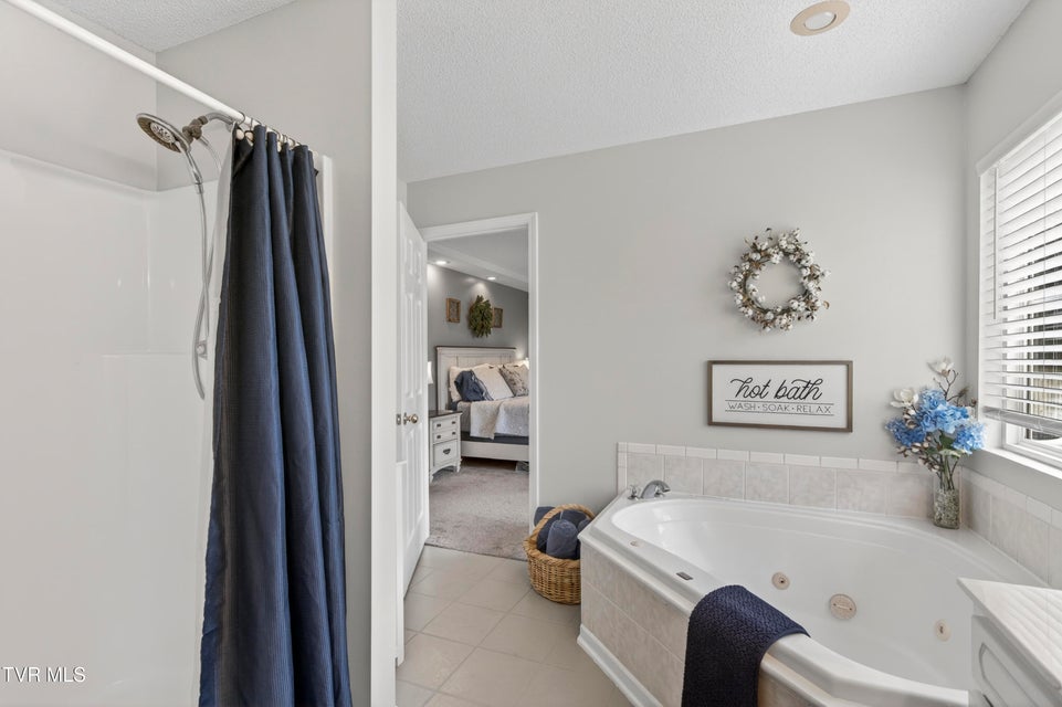 Photo #23: 319 Leslie Court