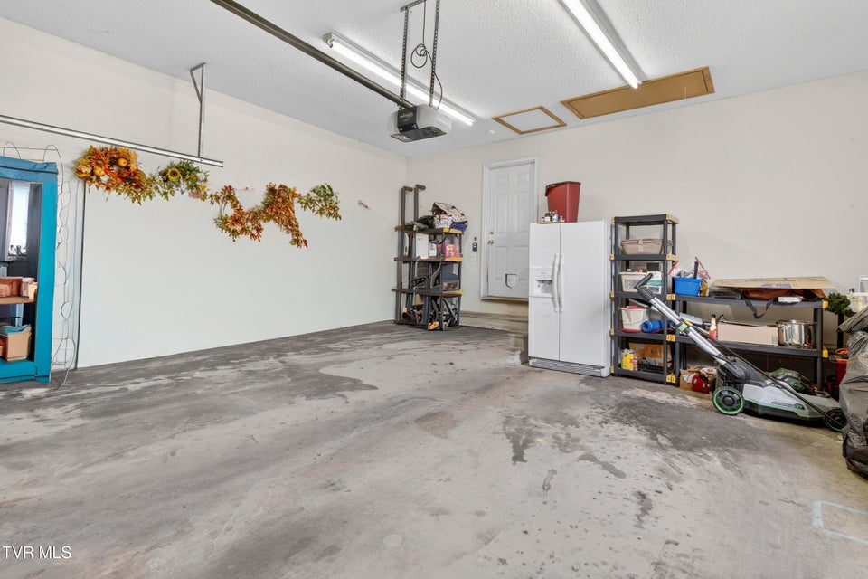 Photo #32: 319 Leslie Court