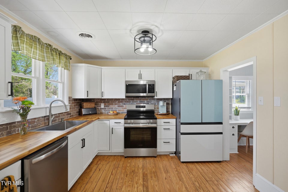 Photo #8: 635 5th Street