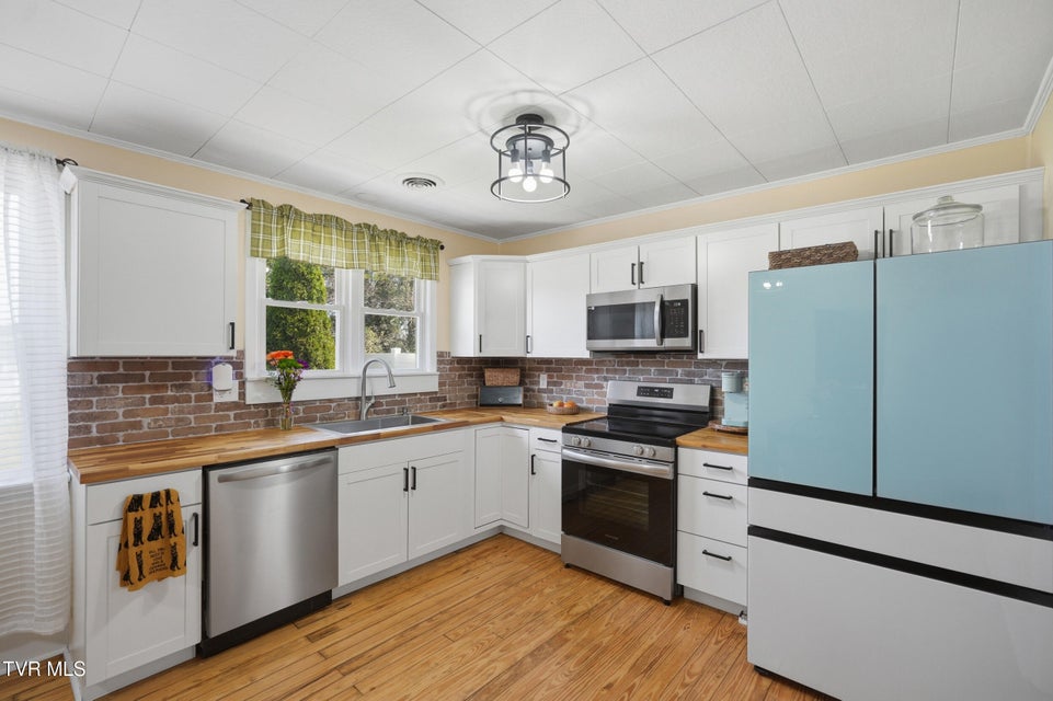 Photo #9: 635 5th Street