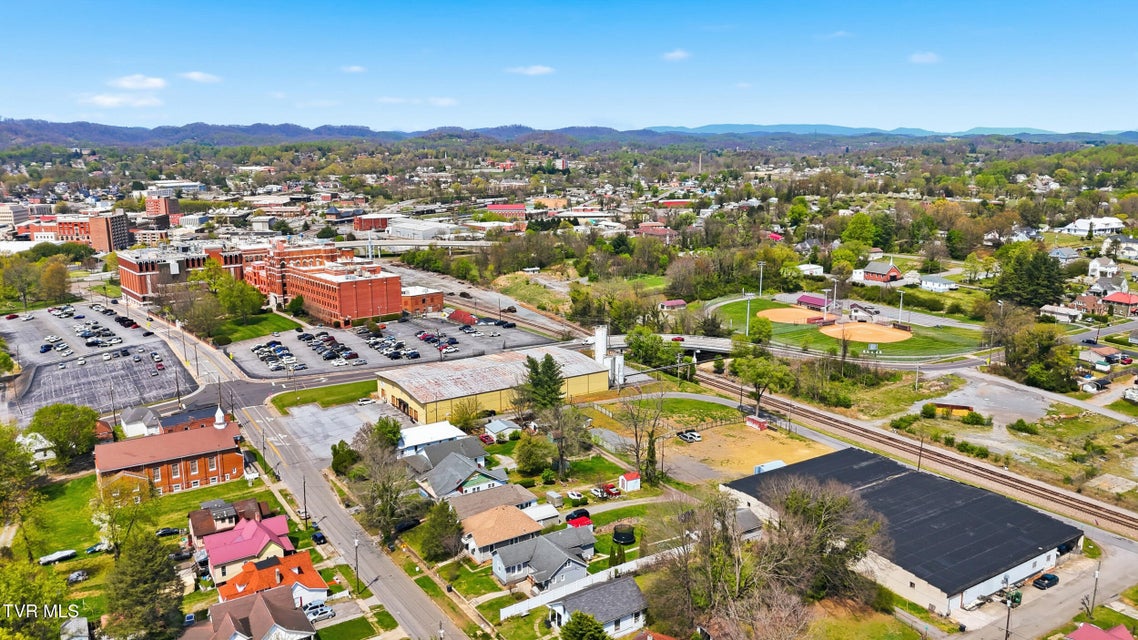 Photo #30: 635 5th Street