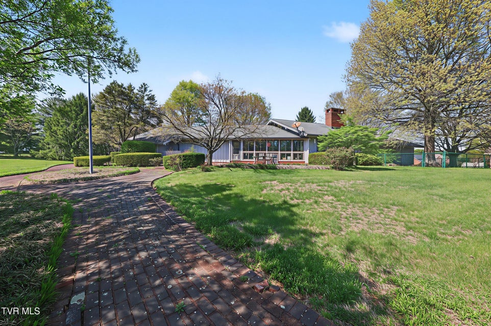 Photo #7: 310 Par Lane