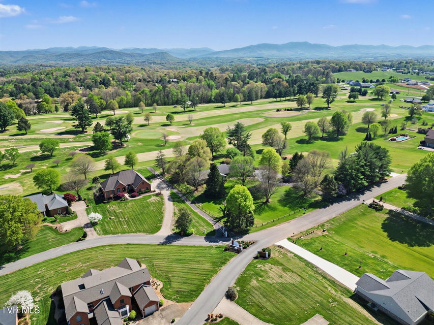 Photo #40: 310 Par Lane