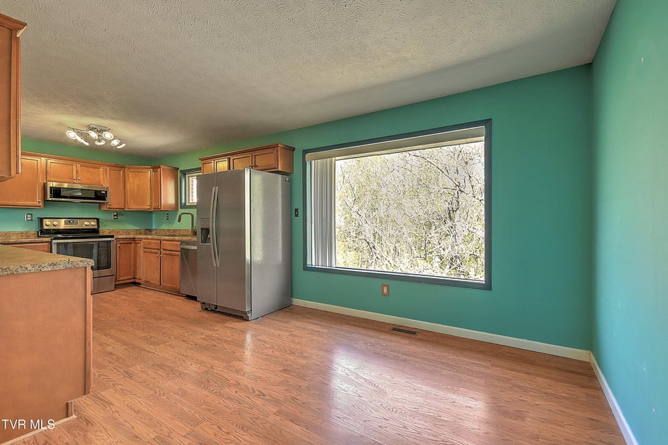 Photo #16: 4148 Skyland Drive