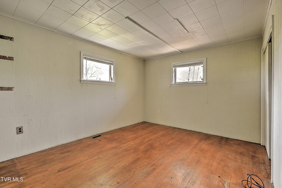 Photo #17: 4148 Skyland Drive