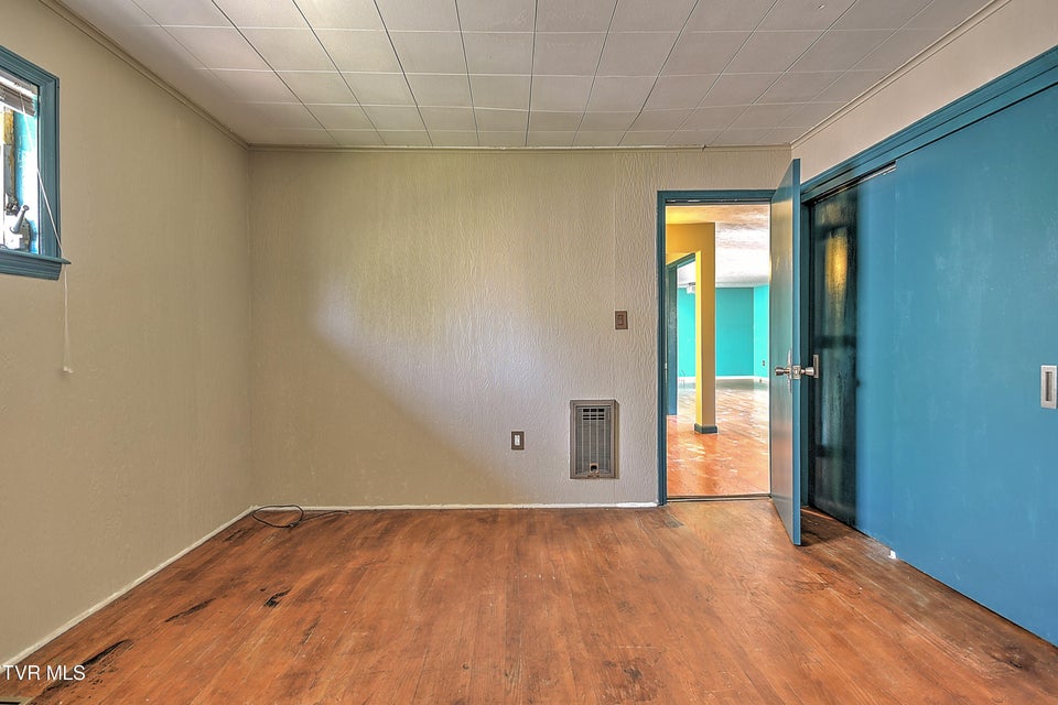 Photo #25: 4148 Skyland Drive