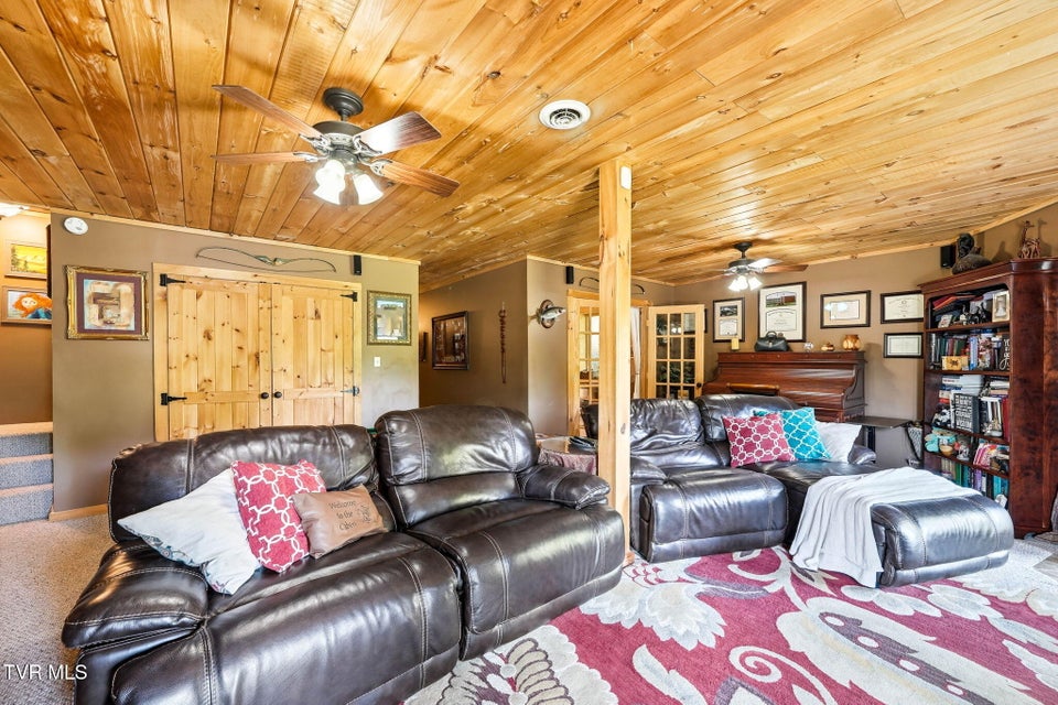 Photo #15: 625 Goods Drive