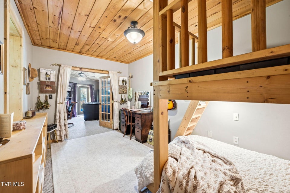 Photo #17: 625 Goods Drive