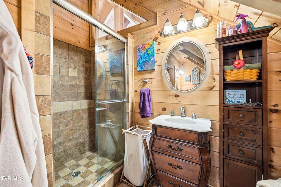 Photo #33: 625 Goods Drive