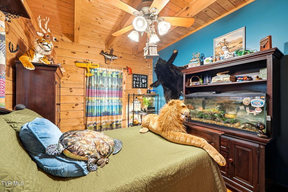 Photo #35: 625 Goods Drive